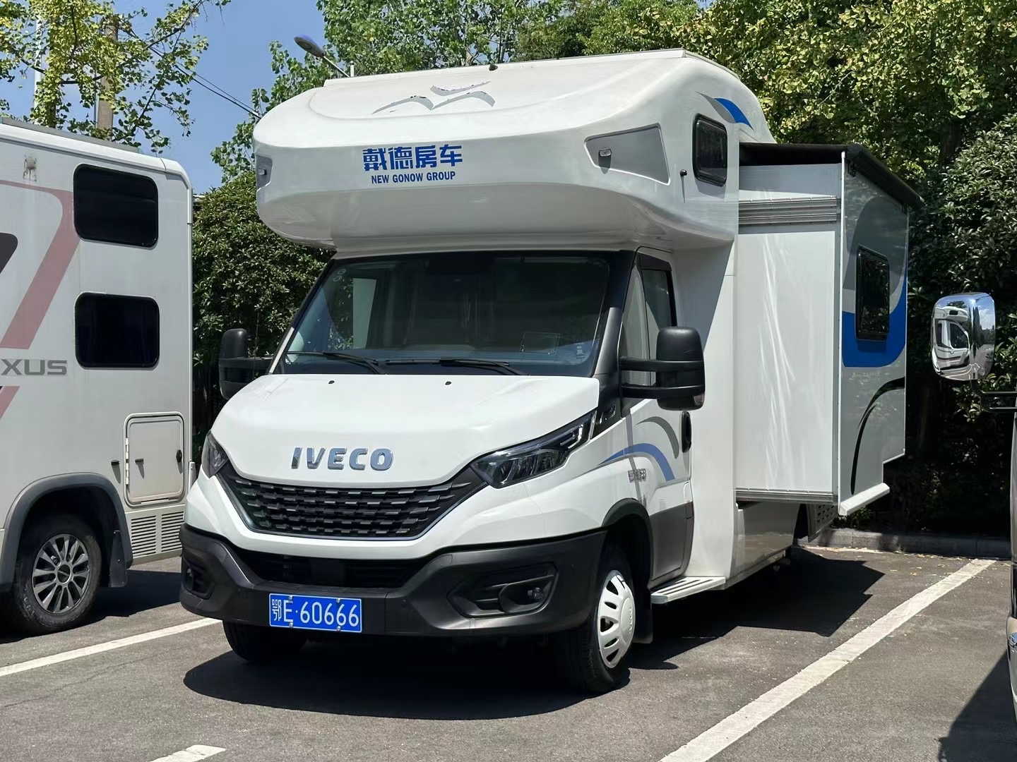 Dade Etu imported Iveco double expansion RV