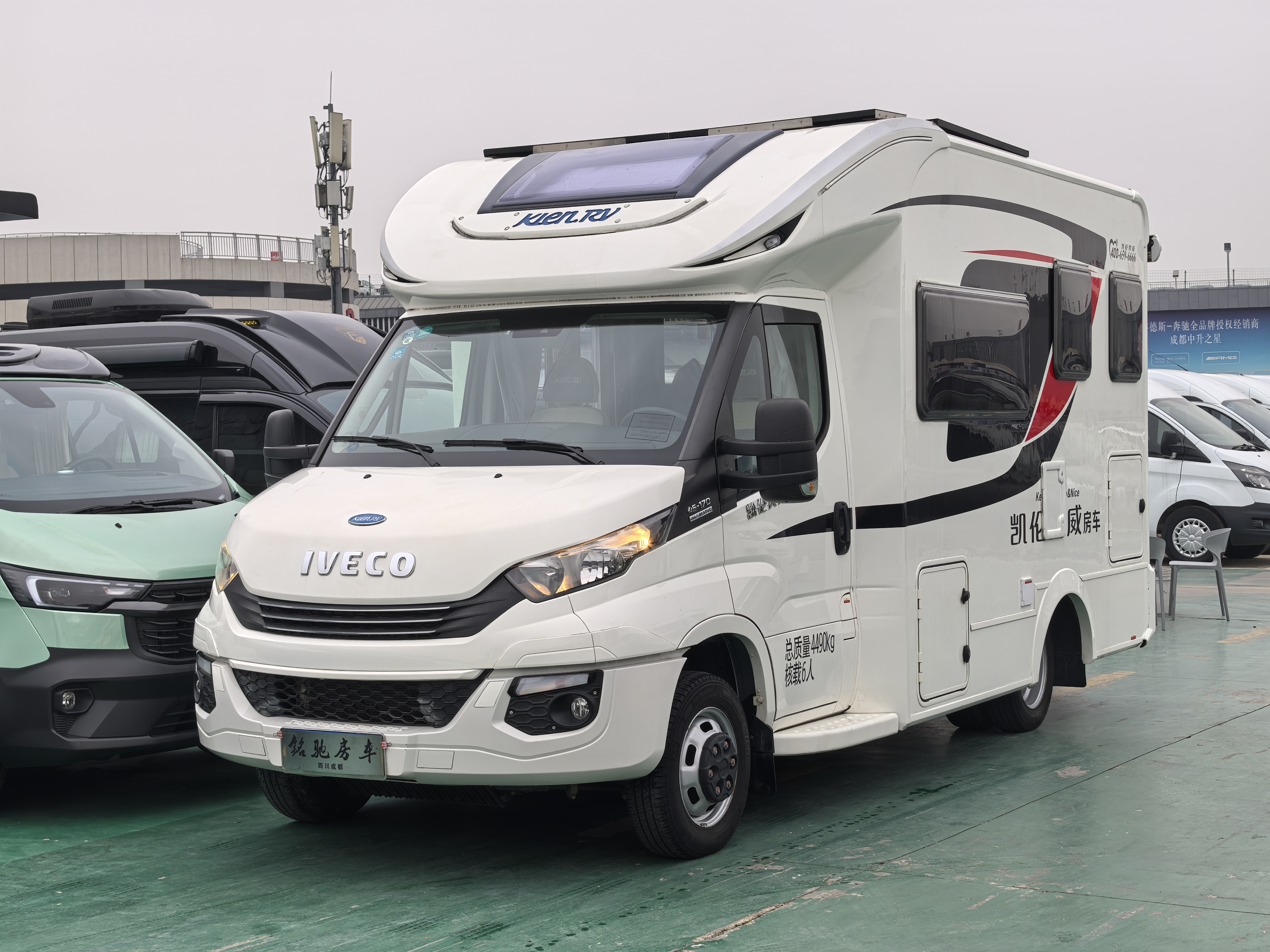 Imported Iveco chassis in 2018, Karen Binwei small forehead rear expansion