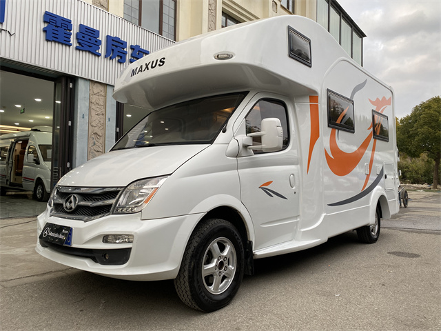 17 Maxus RV80 C-type RVs