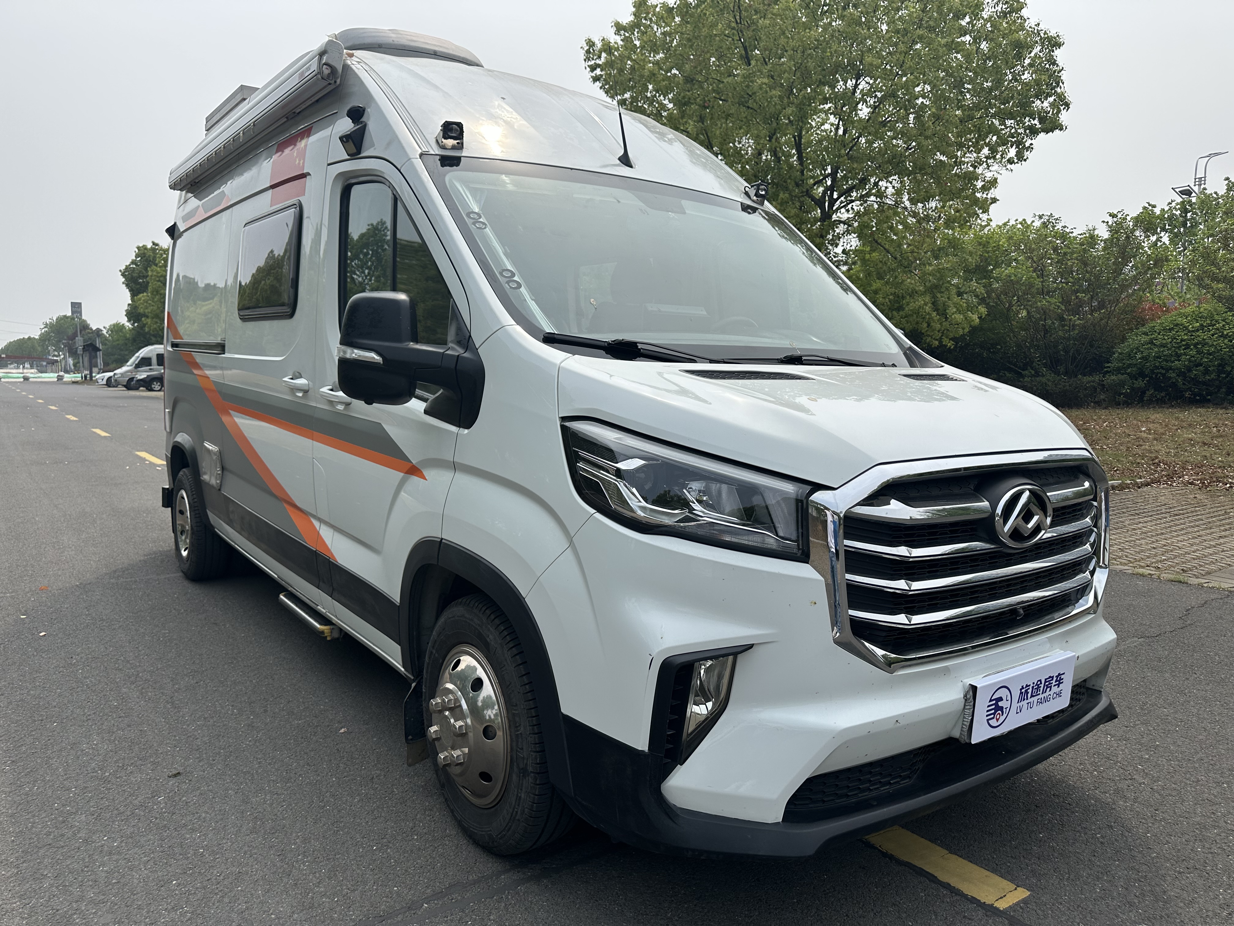 20-year-old Weihang V90B RV